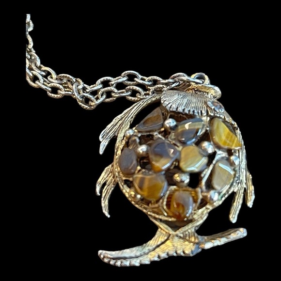 Super unique vintage gold tone and conic quartz fish necklace - Picture 6 of 6